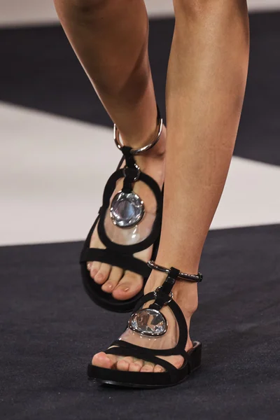Look 27